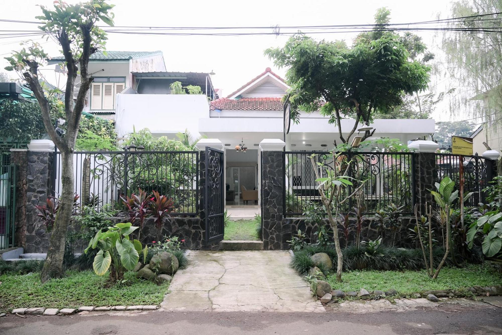 Kirana Guest House Bogor Exteriér fotografie